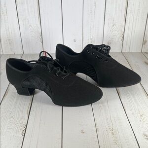 NWOT Elegant Black Women's Dance Shoes